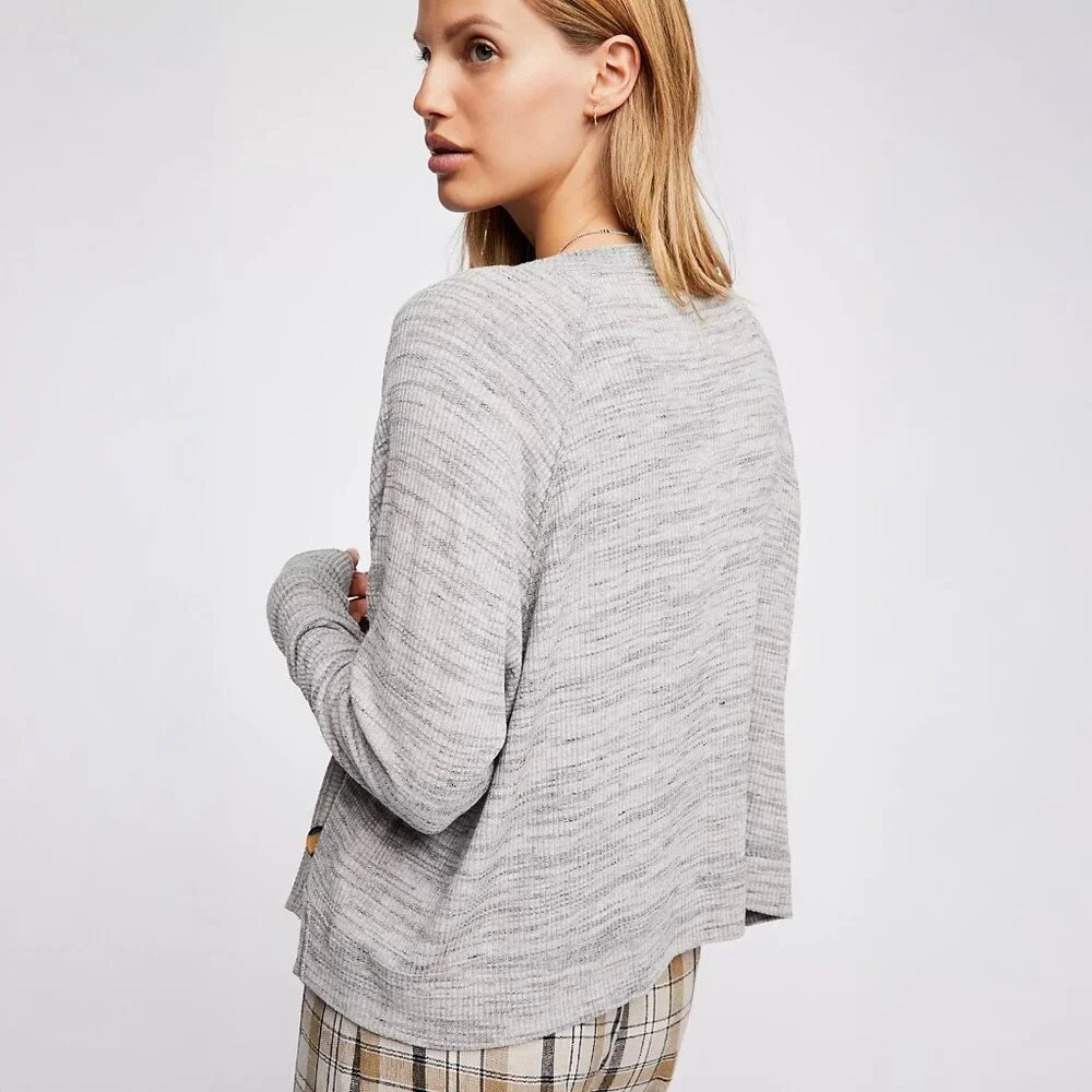 Free People We The Free Grove Cardi in Light Heather Gray - sz Medium